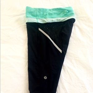 Lululemon Mint Green and Black Capri Leggings